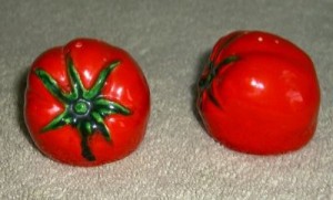 Retro Red Tomatoes Shakers