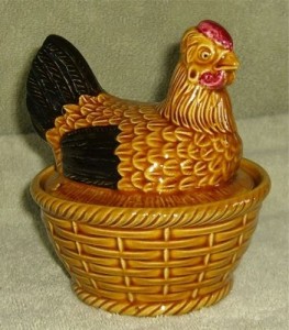 Vintage Nesting Hen