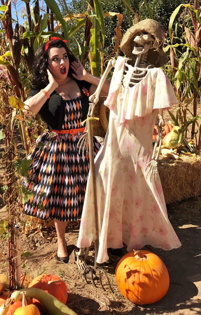 Yasmina Greco - Pinup Girl Clothing Halloween Harlequin Jenny Dress