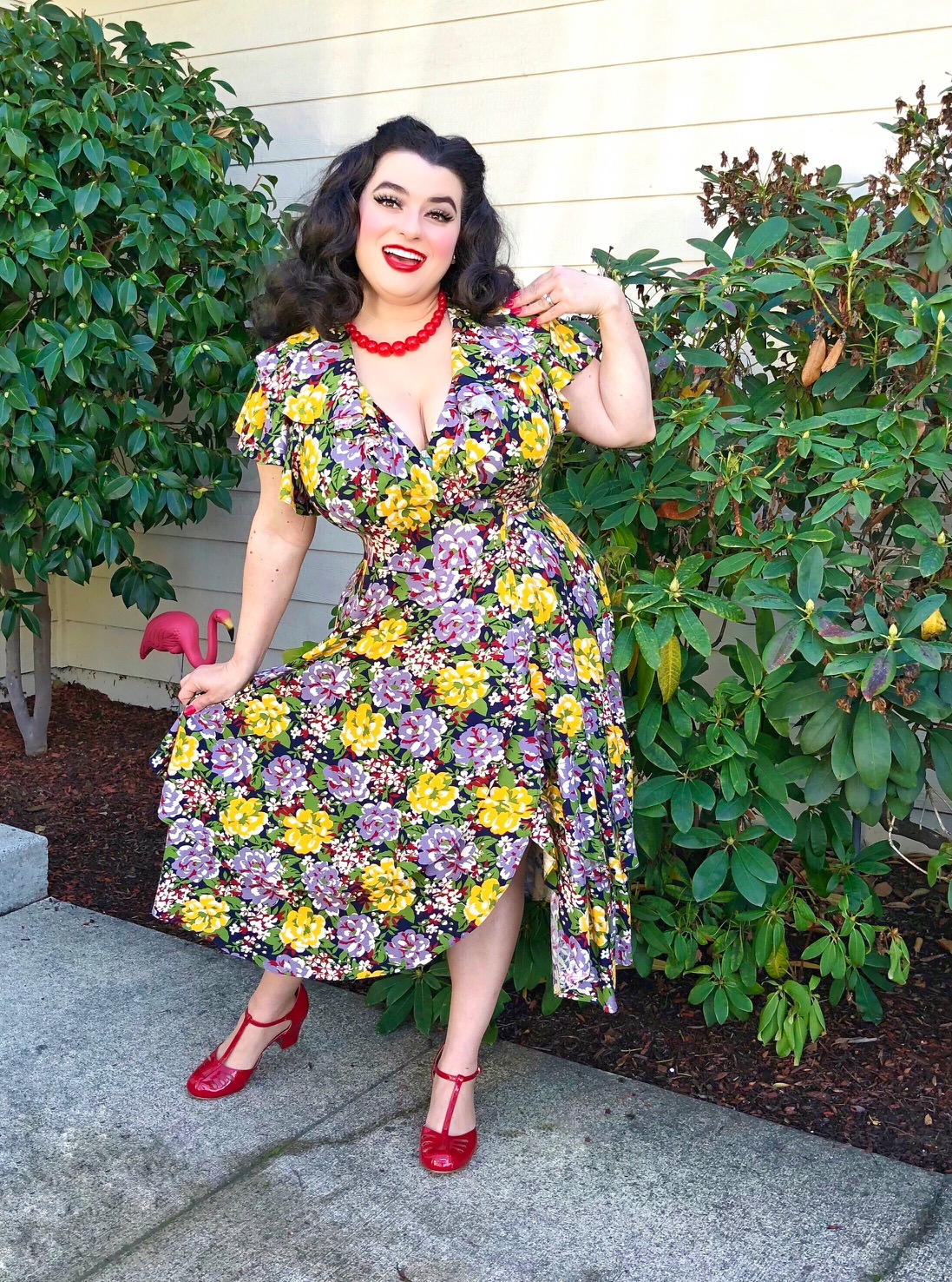 1940s Figure Flattering Blanche Dress by Diva | Crazy4Me The Modern Bombshell Lifestyle by: Yasmina Greco