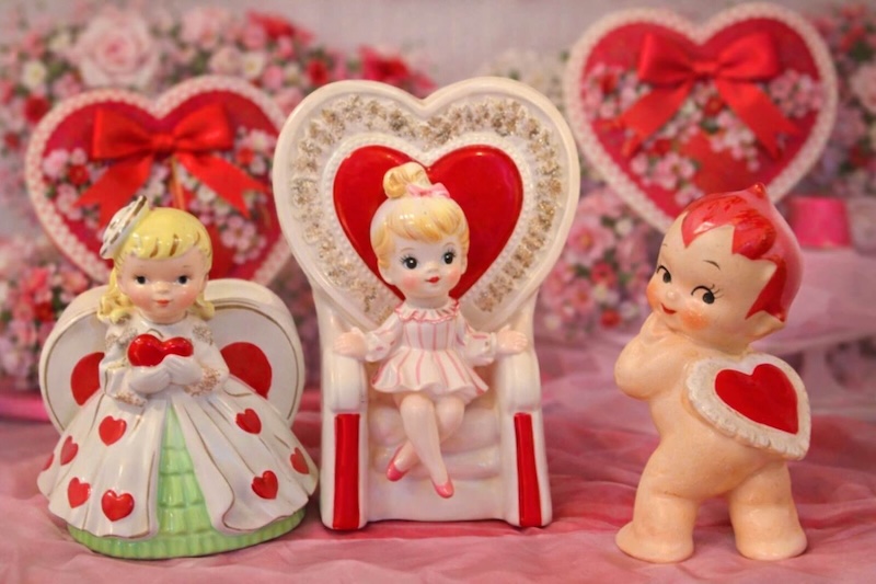Vintage 1950s ceramic Valentine planter display